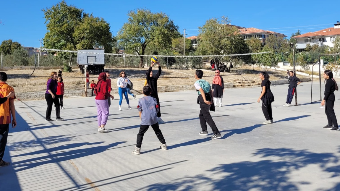 HAREKETLİ YAŞAM VE SPORTİF FAALİYETLER